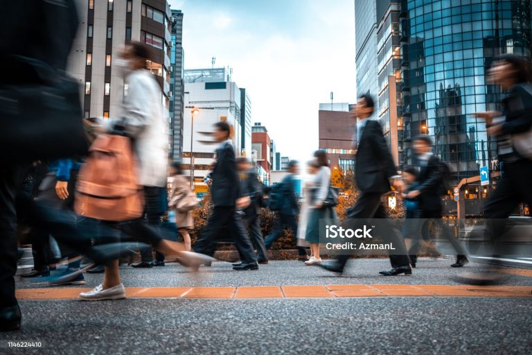 Les conditions de travail au Japon : entre tradition, pression sociale et défis modernes