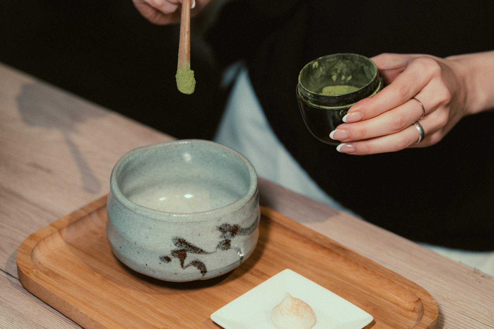 La révolution du matcha : de la tradition au café moderne
